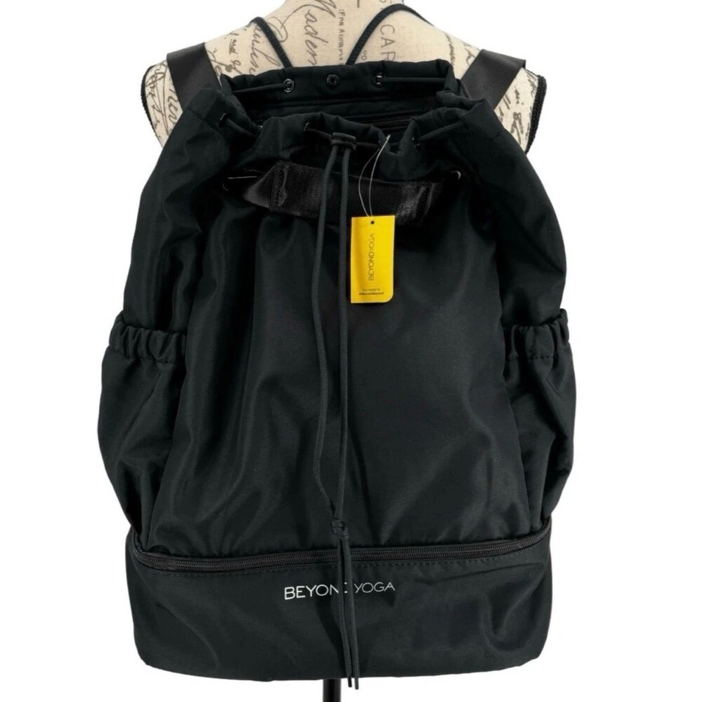 Beyond Yoga Solid Black Convertible Gym Bag